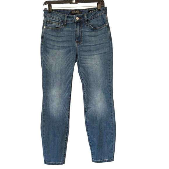 Judy Blue Denim - Judy Blue Abbey Relaxed Fit in Vintage Wash, Sz 29